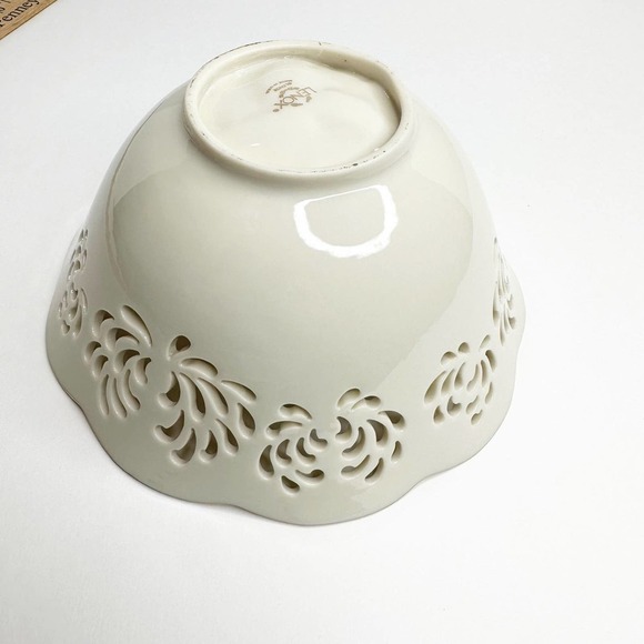 Lenox Westbury Collection 8" Embossed Pierce Bowl Coordinates with Eternal - Picture 8 of 9